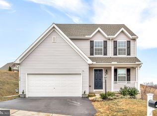 170 Azalea Dr, Windsor, PA 17366