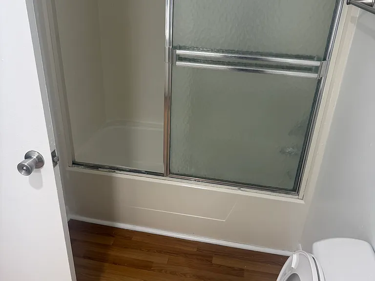 113 Oates Dr — Photo 5