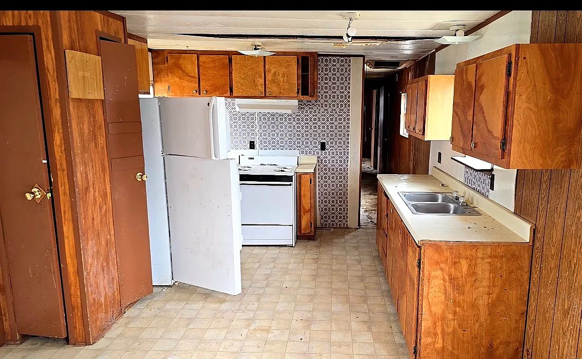 324 W Blanco Blvd — Photo 4