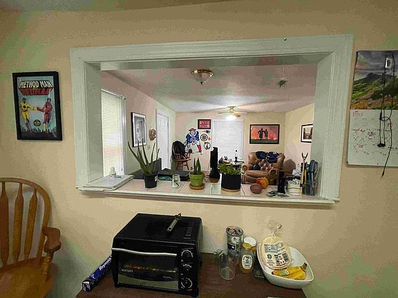 4th image of 13 E Grace St APT C
