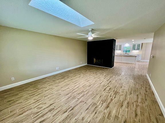 3rd image of 970 Samms Ave