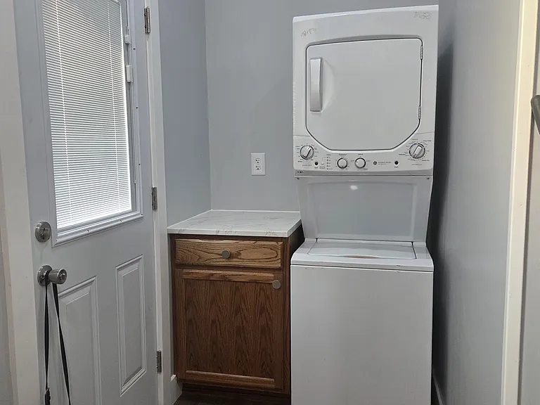 127 Retreat St — Photo 15