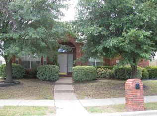 1240 Valley Oaks Dr, Lewisville, TX 75067