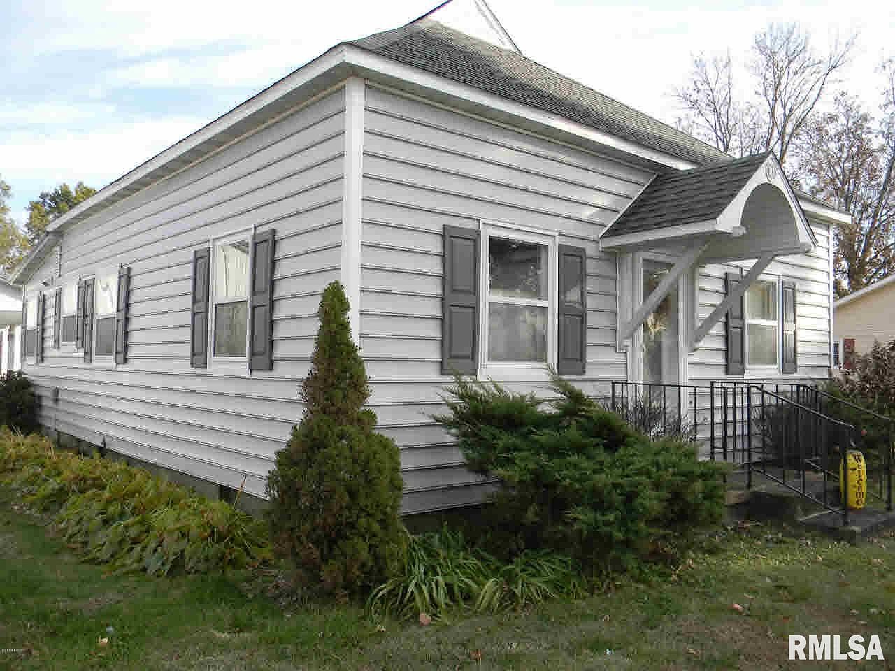 514 S Walnut St, Tamaroa, IL 62888 Zillow