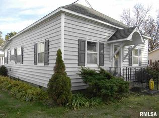 514 S Walnut St, Tamaroa, IL 62888