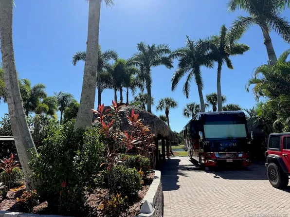 386 NW Boundary Dr, Port Saint Lucie, FL 34986