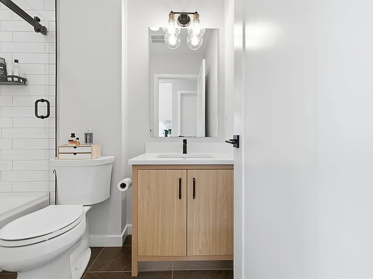457 W Broadway #506 — Photo 20