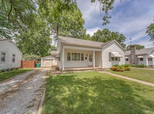 1221 W Main St, Mascoutah, IL