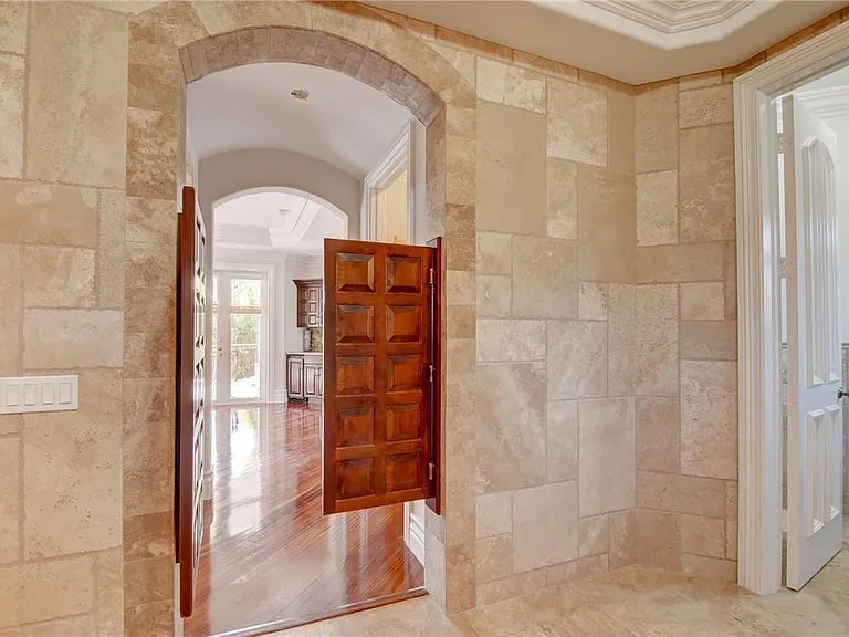 1320 S Lakeside Dr — Photo 39