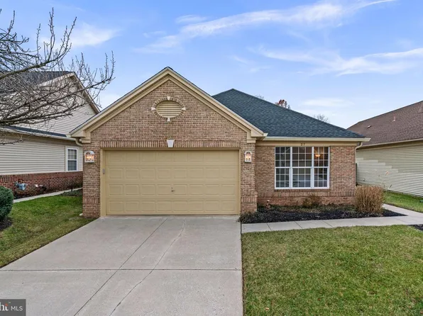 27 Stone Pine Ct, Baltimore, MD 21208