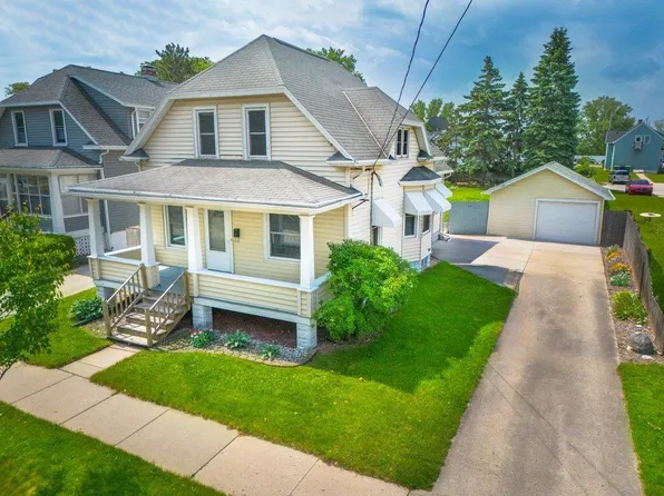 1110 Harvey St, Green Bay, WI 54302