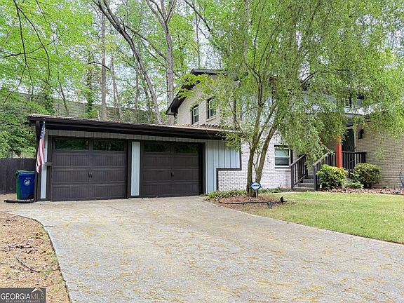 3rd image of 3629 Embry Cir