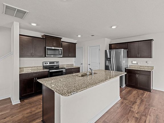 5th image of 2320 Beacon Rd