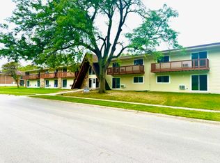 710 Saint Johns Rd #7, Woodstock, IL 60098
