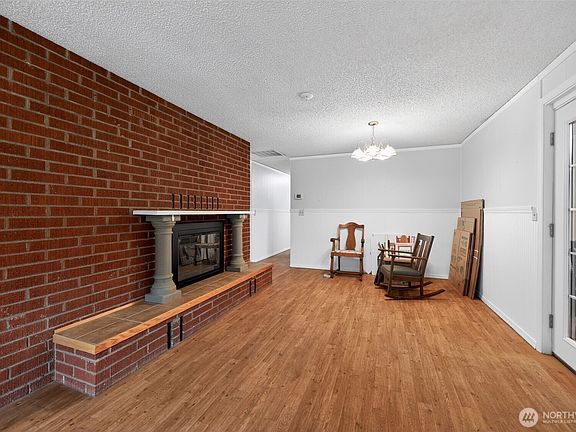 4th image of 271 Hawkins Road