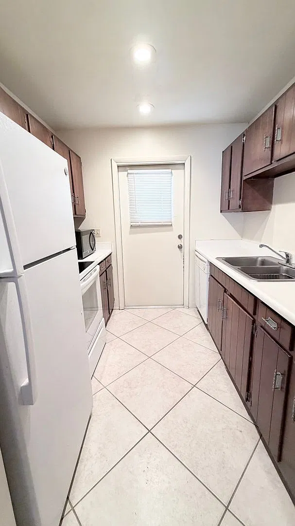 1 bed, 1.0 bath, 730 sqft, $1,500 — Photo 3