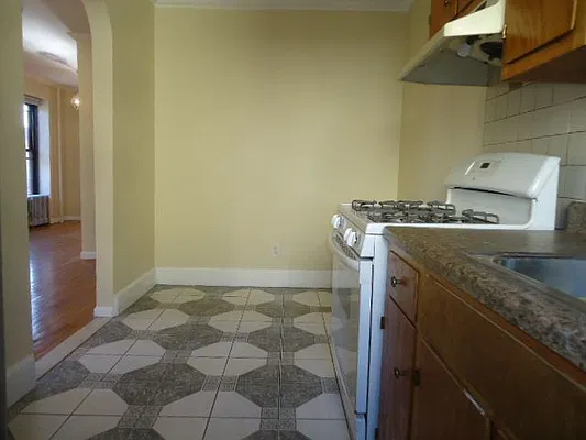 Rented by Hakeem Shahid, LREB | media 5