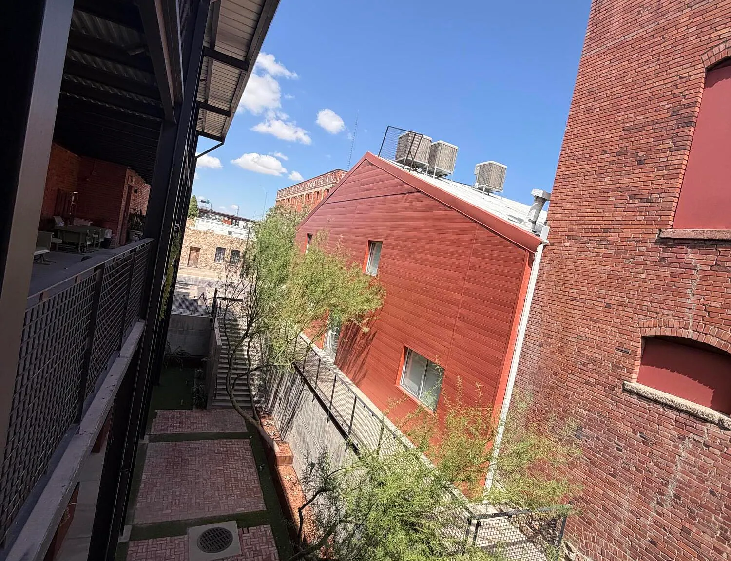 1 bed, 400 sqft, $900 — Photo 2