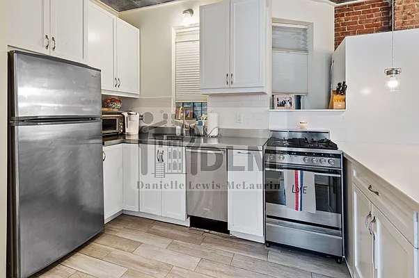 Sold by Oxford Property Group | media 6