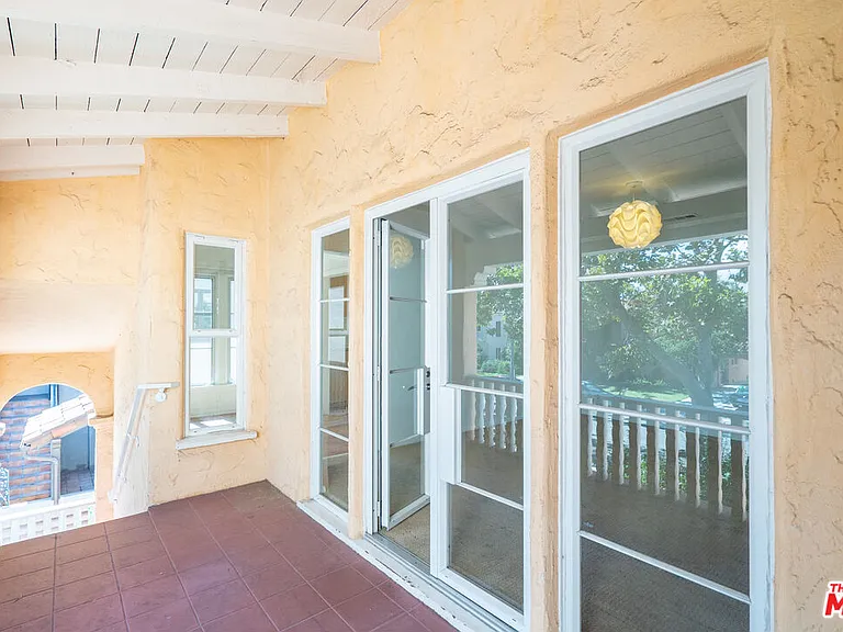 441 S Bedford Dr — Photo 21