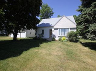 2625 N Pilot Grove Rd, Dunkerton, IA 50626