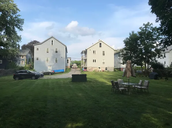 14 Day Ln #1, Webster, MA 01570