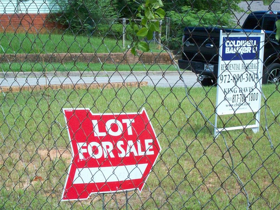 1st image of 2100 University Ave Lot 6-7