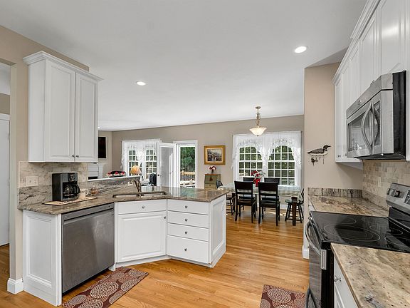 3rd image of 110 Brookfield Drive