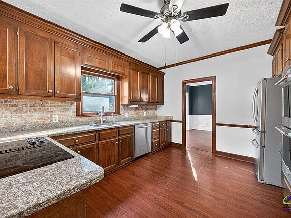 5th image of 114 Nassau Ct