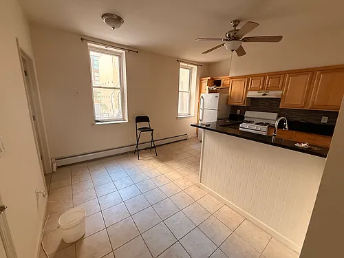 41 Montgomery St #2 Photo 1
