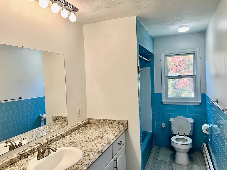 94 W Hurley Rd #4 — Photo 3