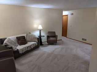 810 98th Ave NW APT 105, Coon Rapids, MN 55433