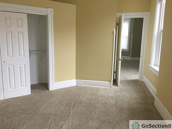 2nd image of 731 Hawthorne Ave