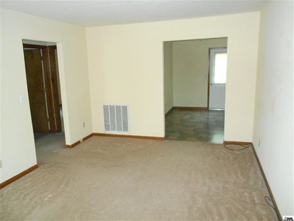 3rd image of 201/203 Pinecrest Dr
