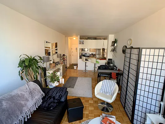 Rented by Highline Residential | media 15