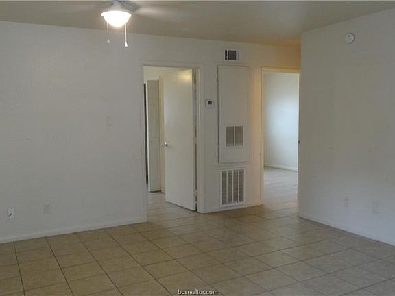 4th image of 510 Avondale Ave APT 2