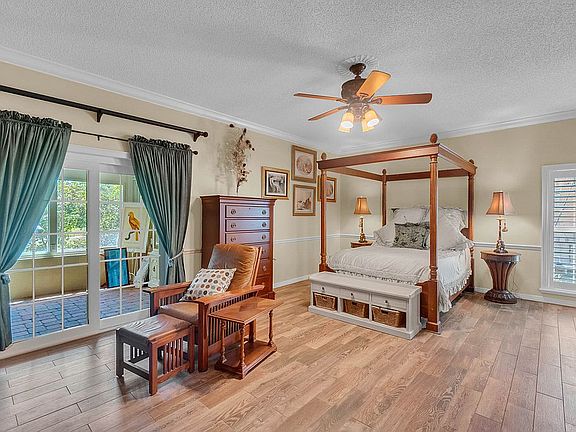 5th image of 6031 Pine Valley Dr