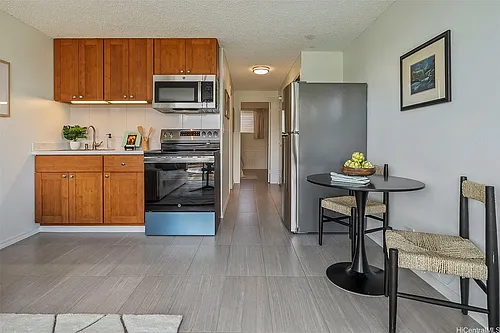 2211 Ala Wai Blvd Photo 1