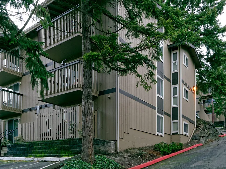 Terrace Hill — Photo 2