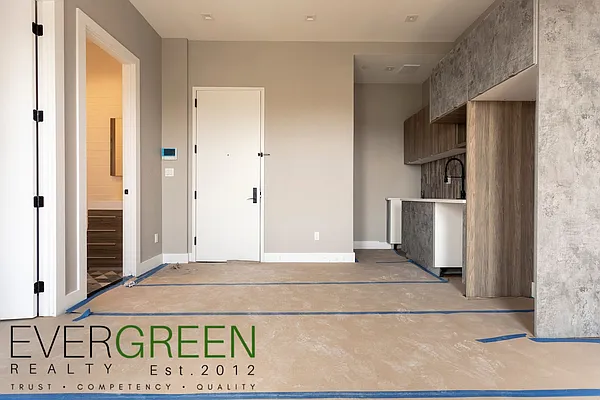 Rented by Evergreen Apartments BK | media 22
