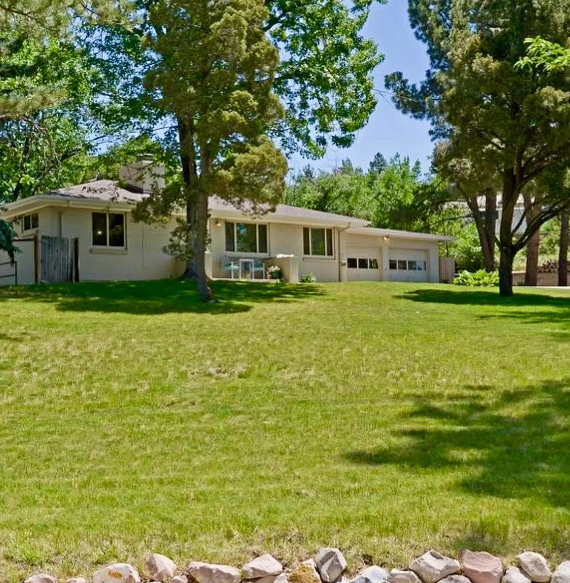 4 bed, 2100 sqft, $3,450 — Photo 2