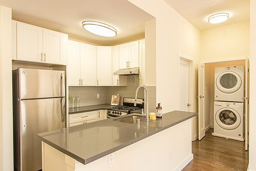 4th image of 980 Bush St APT 414