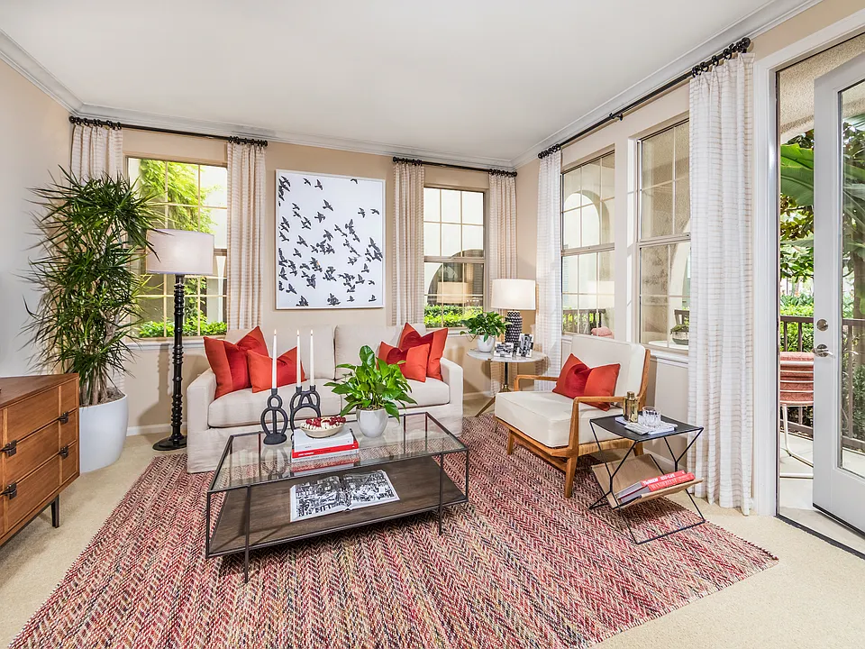 Woodbury Lane Apartment Homes