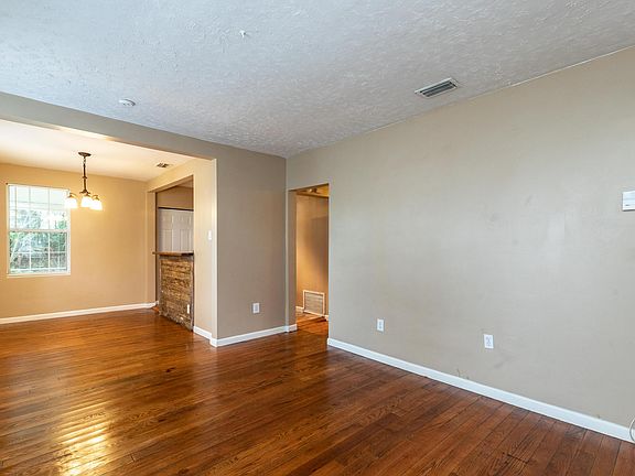 5th image of 6024 Transylvania Ave