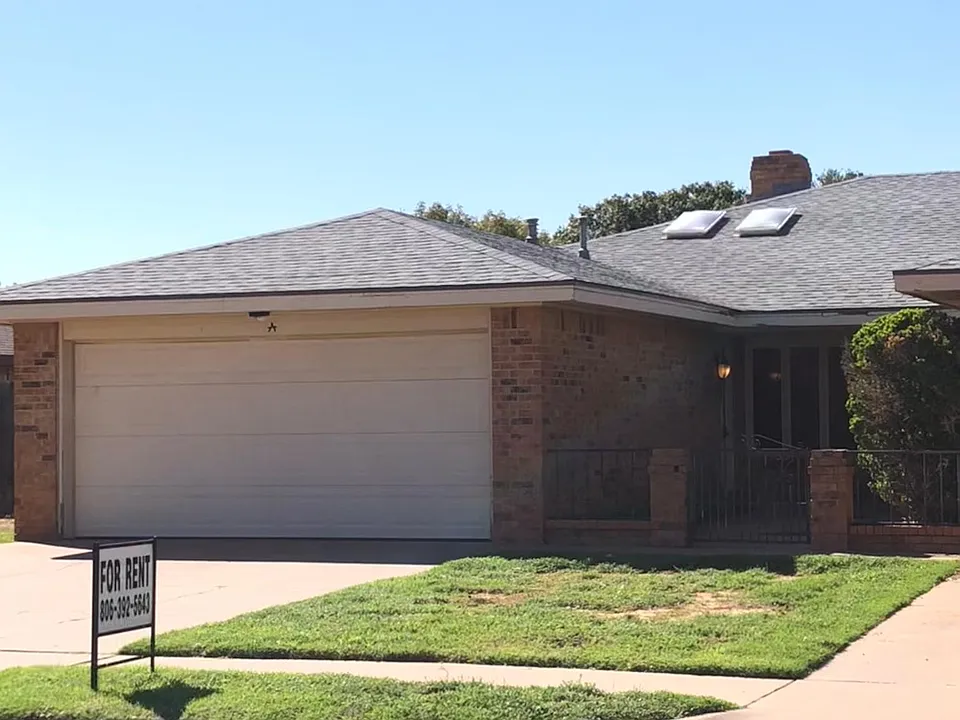 Exterior. Great neighborhood. Very quiet.