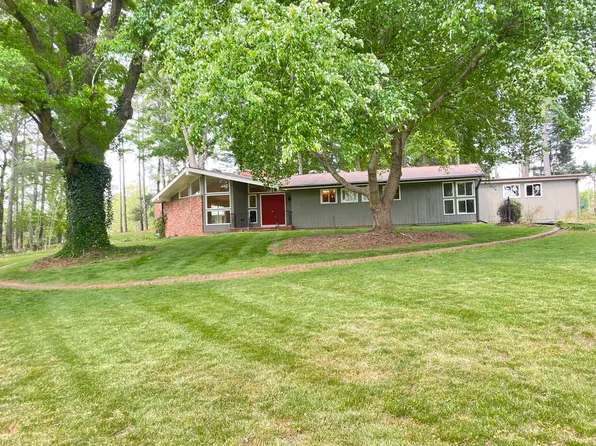 710 N Haywood St, Oakboro, NC 28129