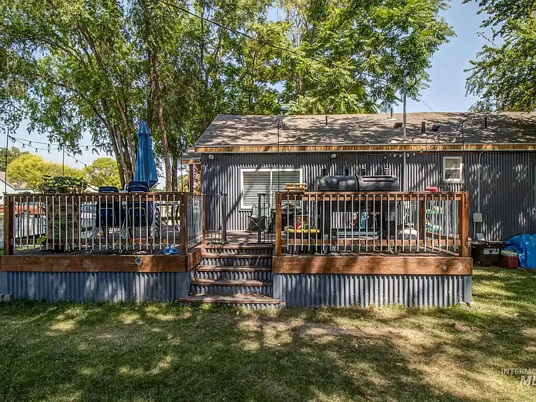 247 Young Ave — Photo 18