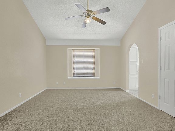 4th image of 11810 Kings Arms Ct