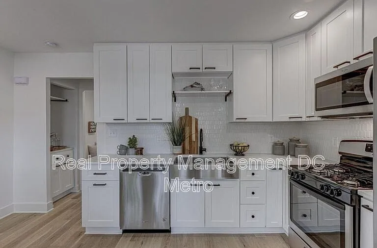 1711 Lang Pl NE — Photo 11