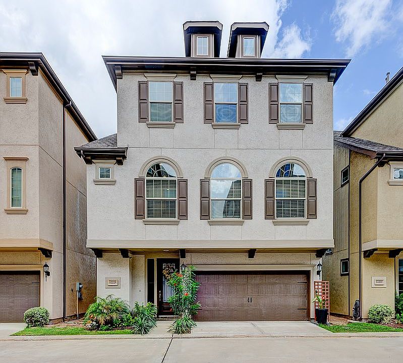 1st image of 12225 Oxford Crescent Cir